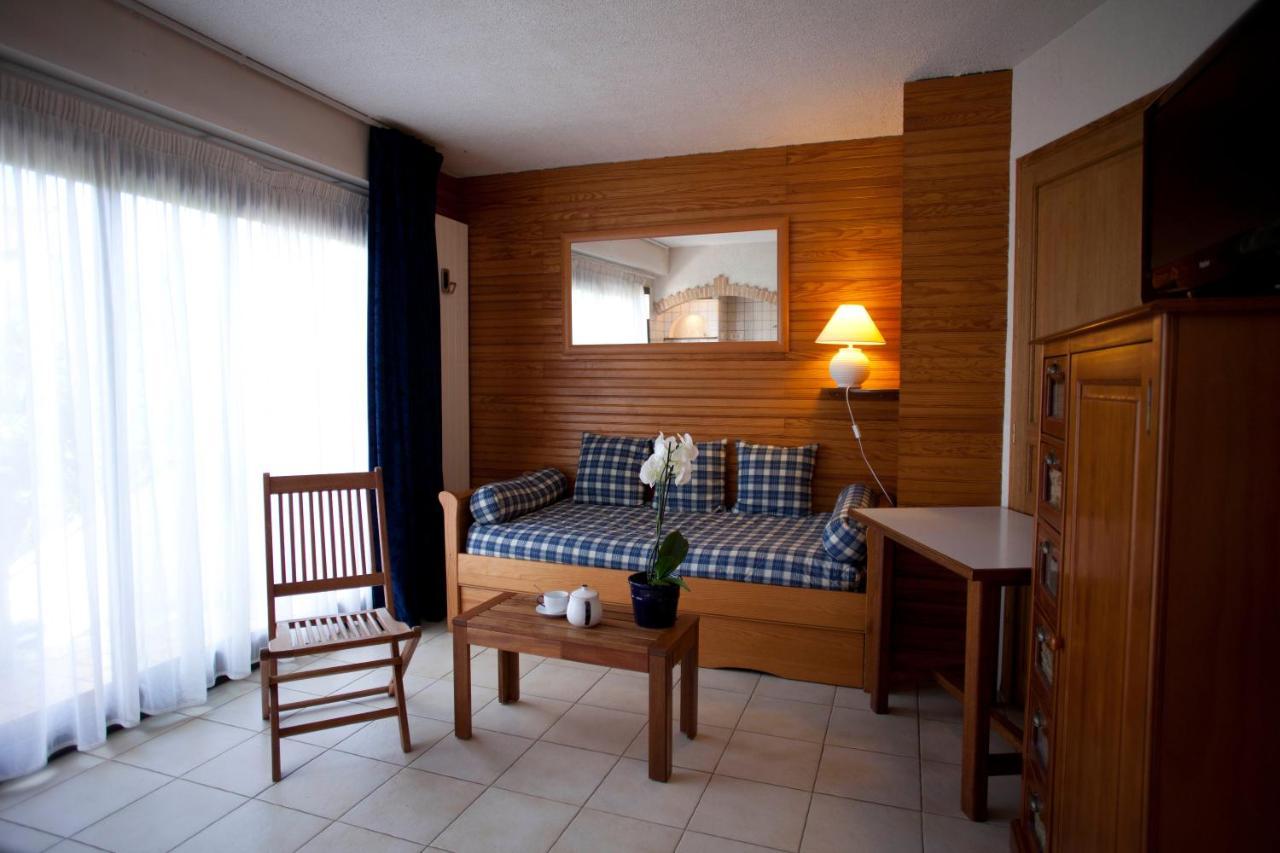 Appart hôtel STUDIHOTEL Palaiseau Plateau Saclay Extérieur photo
